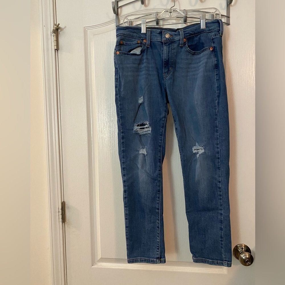 Levi's Boyfriend 29 distressed skinny jeans EUC‎